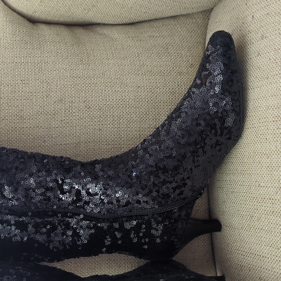 Impo Elegant Black Sequin Knee-High Boots Sixe 7.5 - Picture 2 of 6